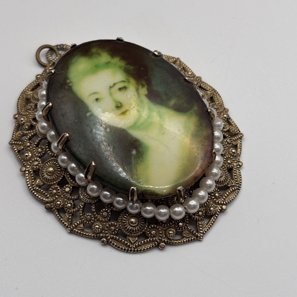 Vintage Painted Filigree Pendant West Germany Gold Tone Beaded 2.25"
